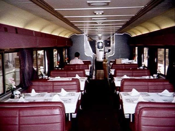 Amtrak dining car